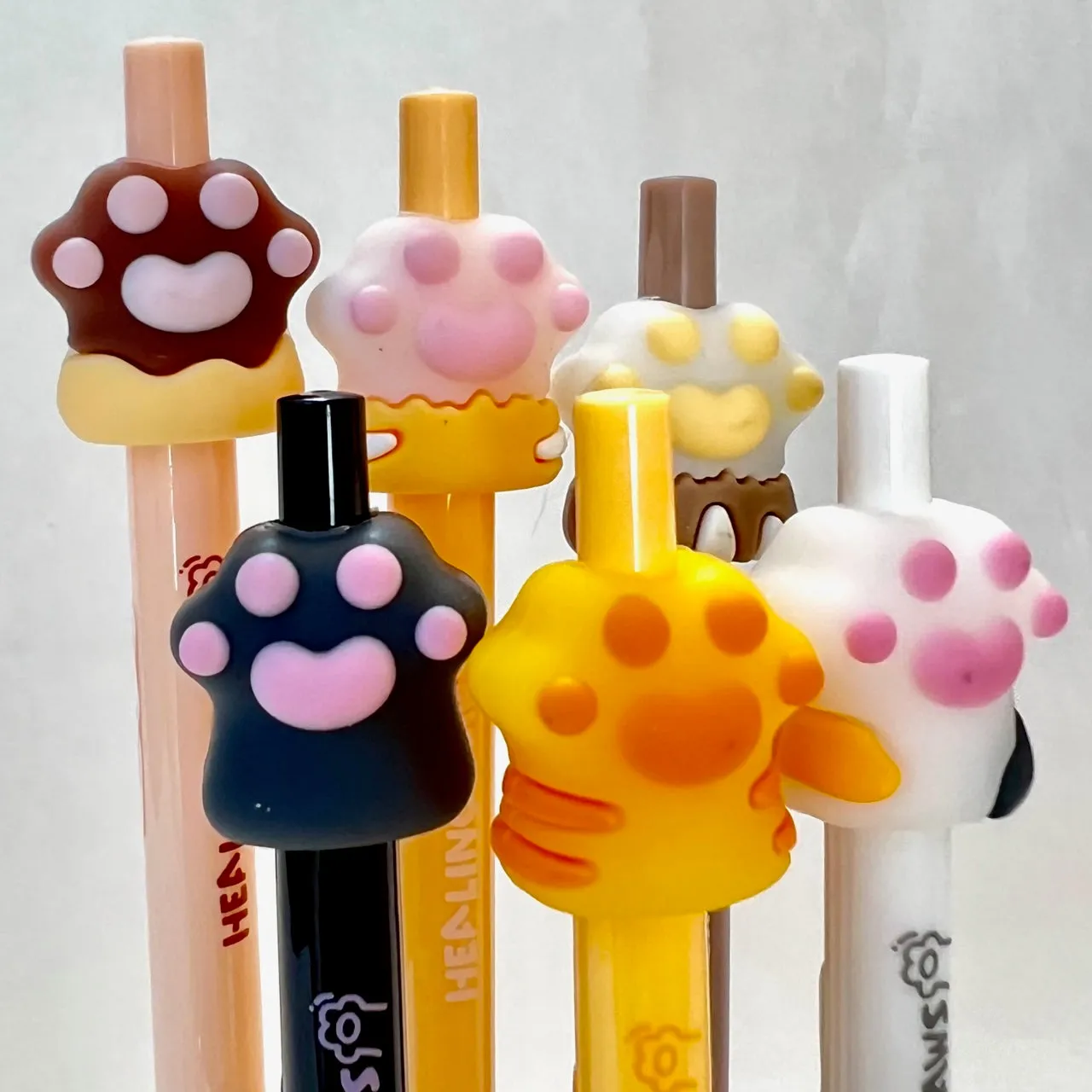 22575 CAT PAWS RETRACTABLE GEL PEN-36